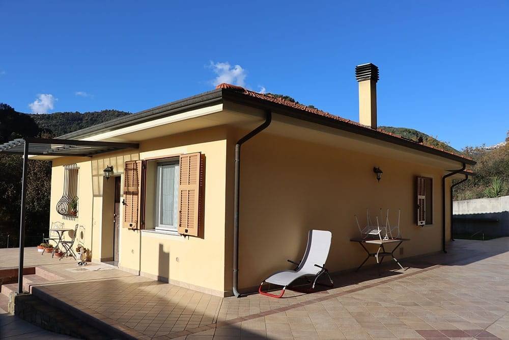 Villa en Perinaldo, Liguria, Italia 2 - 15149666