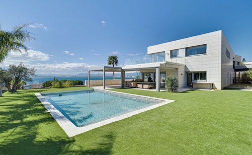 Villa in Roses, Catalonia, Spain 1