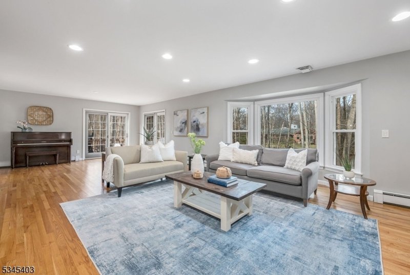 House in Allendale, New Jersey, United States 3 - 15407042