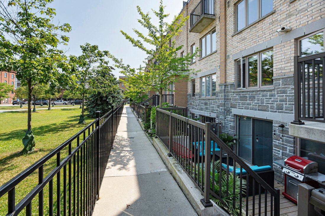 Condo in Toronto, Ontario, Canada 2 - 15410862