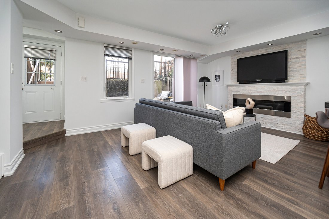 Condo in Toronto, Ontario, Canada 5 - 15410862