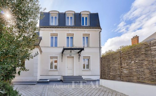 House in Centre Ville, Rueil-Malmaison, France 1
