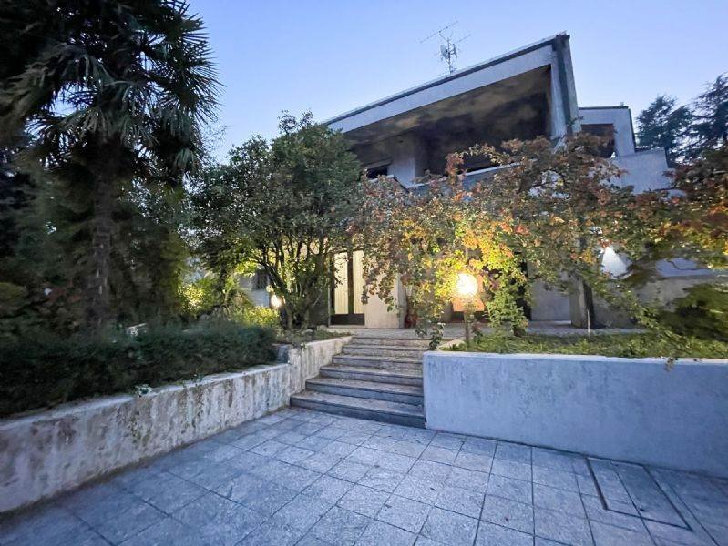 Villa in Paderno Dugnano, Lombardy, Italy 4 - 15411938