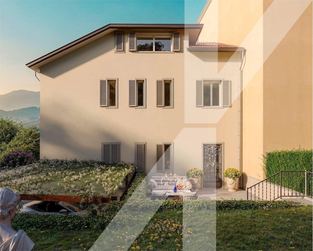 Villa in Historic Center, Como, Lombardy 1 - 15411209