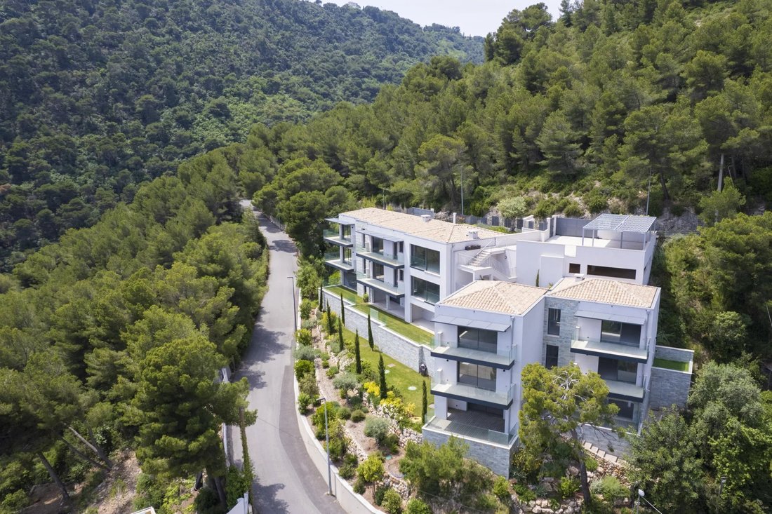Villa in Villefranche-sur-Mer, Provence-Alpes-Côte d'Azur, France 2 - 15412426