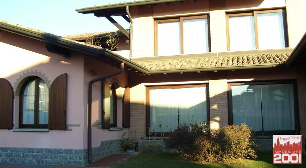 House in Cermenate, Lombardy, Italy 4 - 15412109