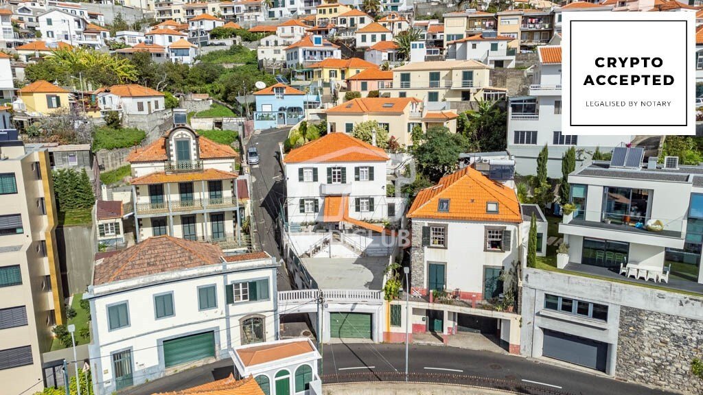 Villa in Funchal, Autonome Region Madeira, Portugal 1 - 15214304