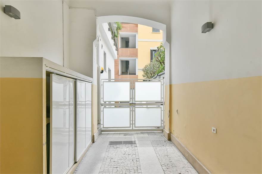 Apartment in Historic Center, Milan, Lombardy 2 - 15411451
