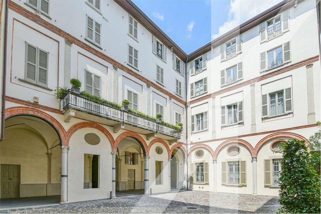Penthouse in Historic Center, Como, Lombardy 3 - 15411929
