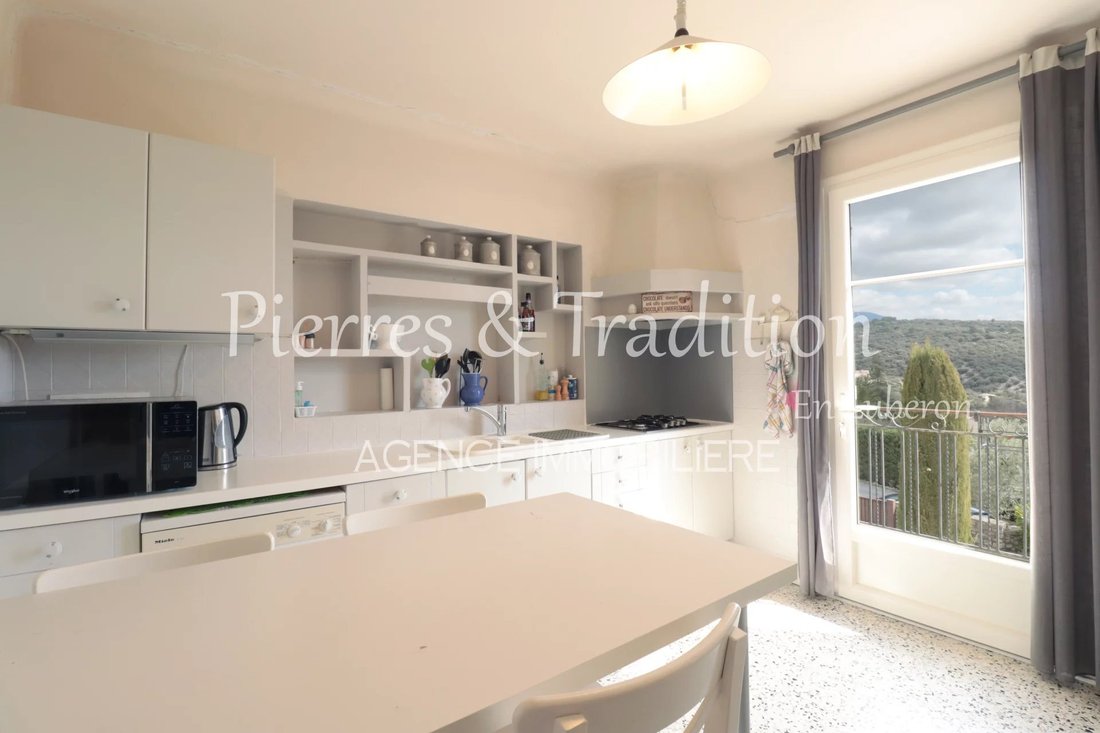 House in Saint-Saturnin-lès-Apt, Provence-Alpes-Côte d'Azur, France 5 - 15411046