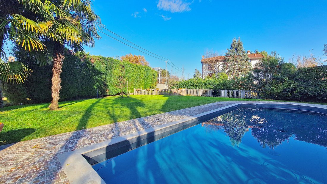 Villa in Usmate Velate, Lombardy, Italy 5 - 15411874