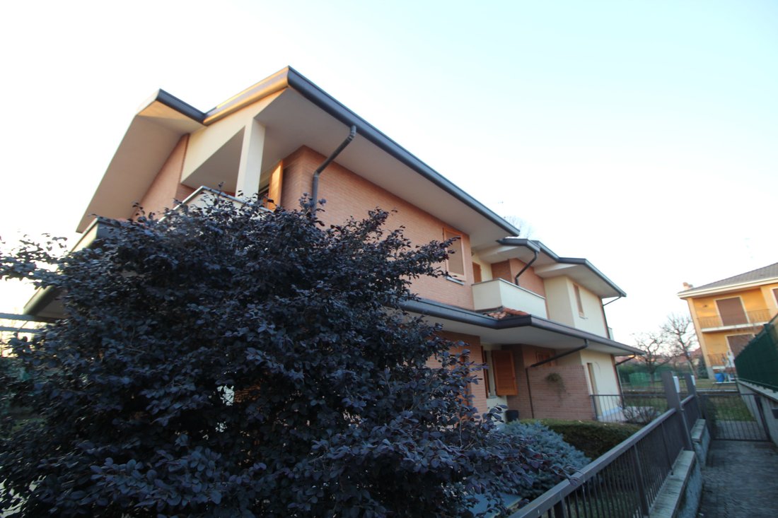 Villa in Center, Vimercate, Lombardy 1 - 15411828