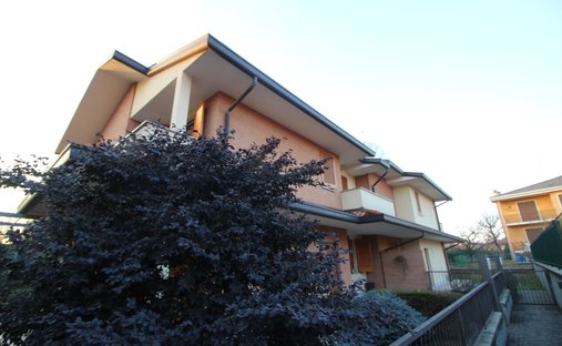 Villa in Center, Vimercate, Lombardy 1