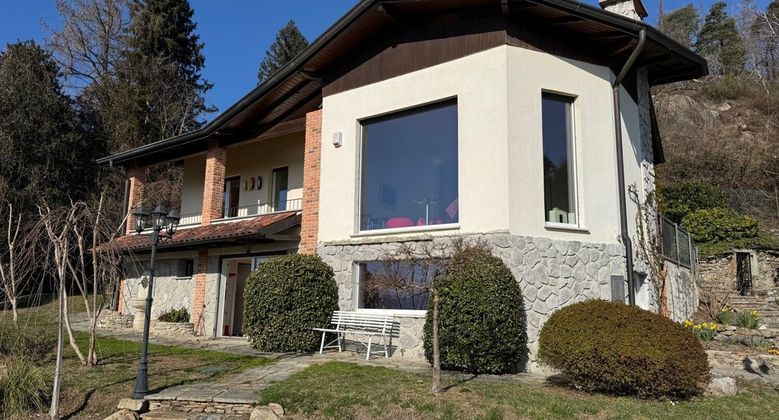 House in Montegrino Valtravaglia, Lombardy, Italy 1 - 15412098