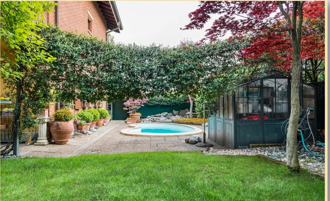 Villa in Lesmo, Lombardy, Italy 5 - 15411220