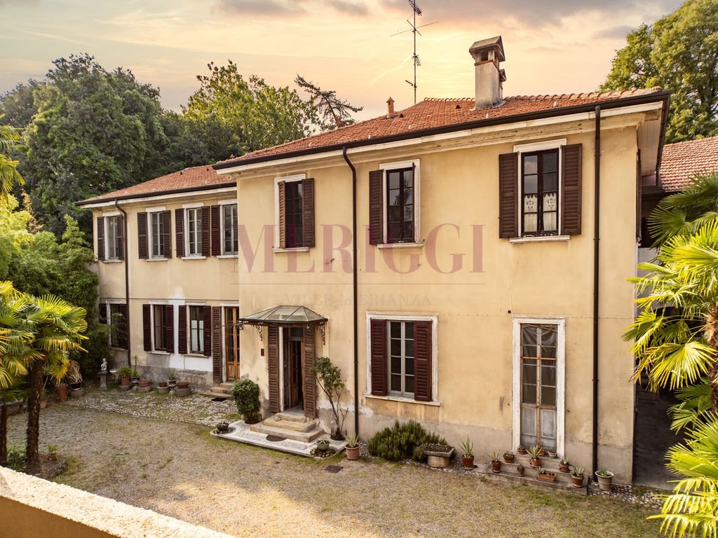 Villa in Center, Desio, Lombardy 2 - 15411673