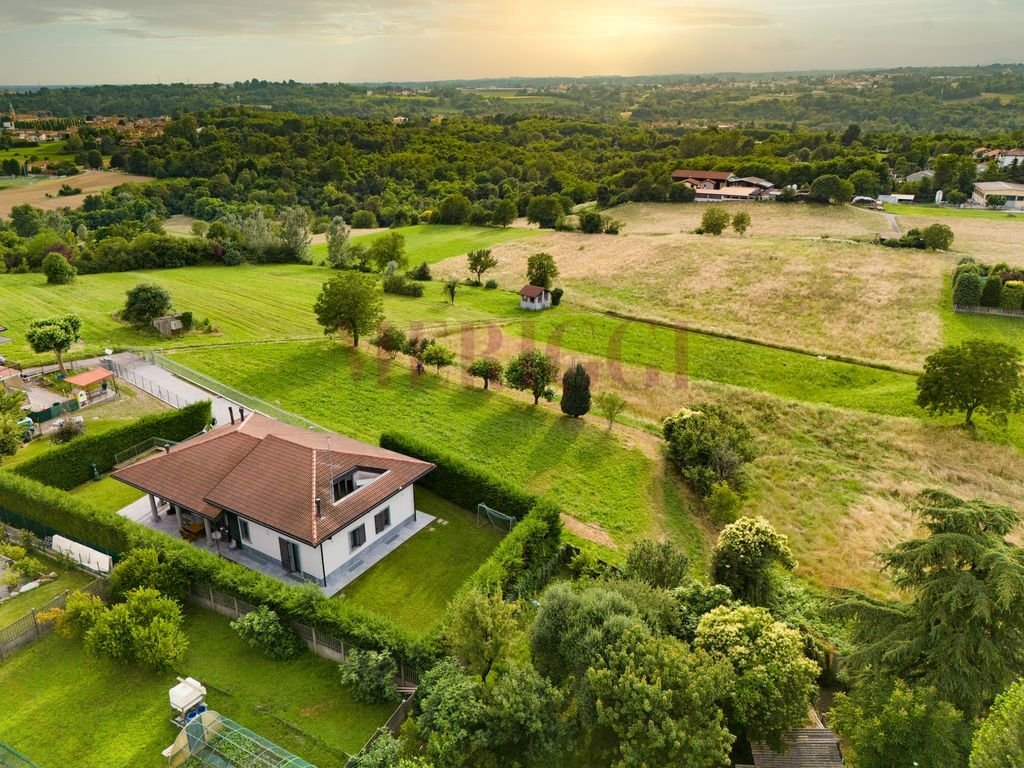 Villa in Briosco, Lombardy, Italy 1 - 15411460