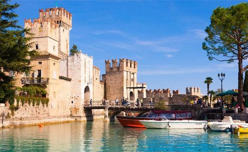 Estate in Colombare, Sirmione, Lombardy 1