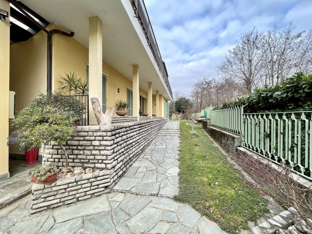 Villa in Burago di Molgora, Lombardy, Italy 2 - 15411531