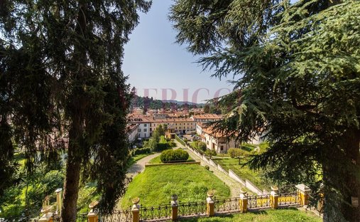 Villa in Oggiono, Lombardy, Italy 1