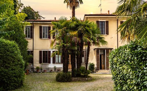 Villa in Center, Desio, Lombardy 1