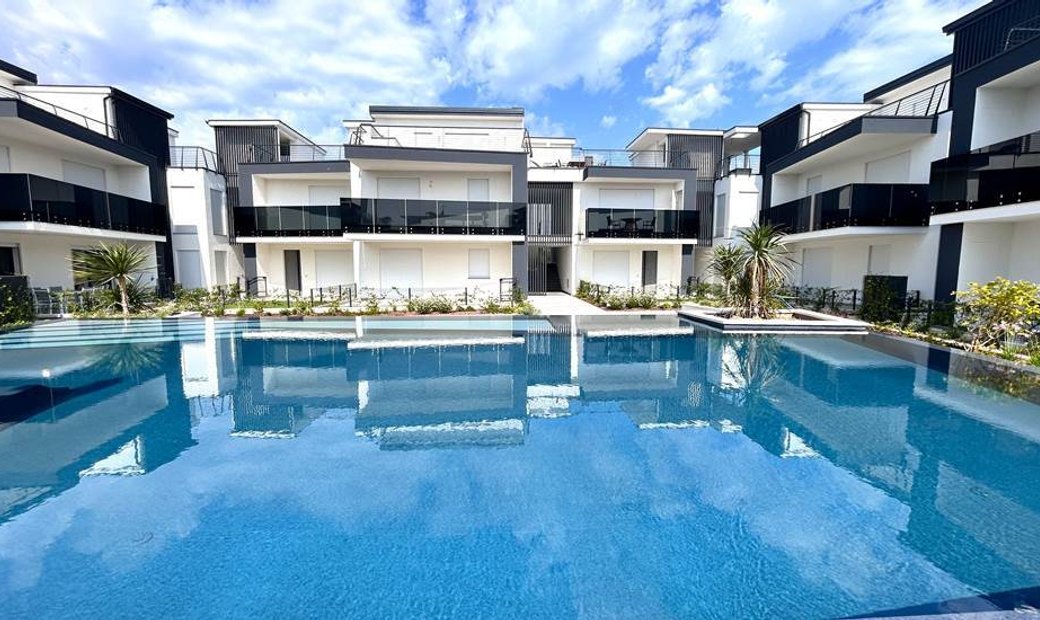 Image showcasing Apartment/Penthouse With Lake View In Peschiera Del Garda, Veneto ...