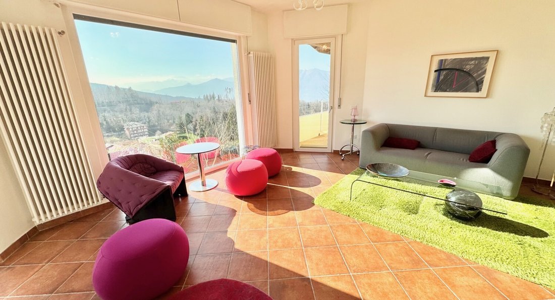 House in Montegrino Valtravaglia, Lombardy, Italy 5 - 15412098