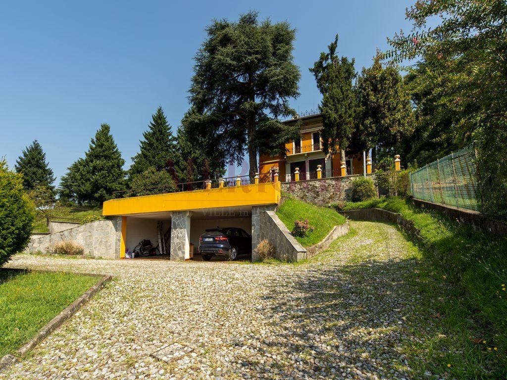 Villa in Oggiono, Lombardy, Italy 4 - 15411515