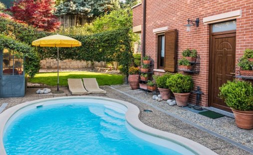 Villa in Lesmo, Lombardei, Italien 1