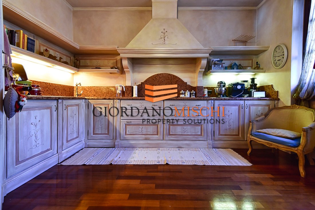 Villa in Vedano al Lambro, Lombardy, Italy 5 - 15411731