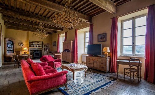 Castle for Sale in Rodez, Occitanie, France