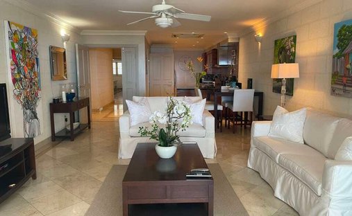 Townhouse in Paynes Bay Beach, Saint James, Barbados 1