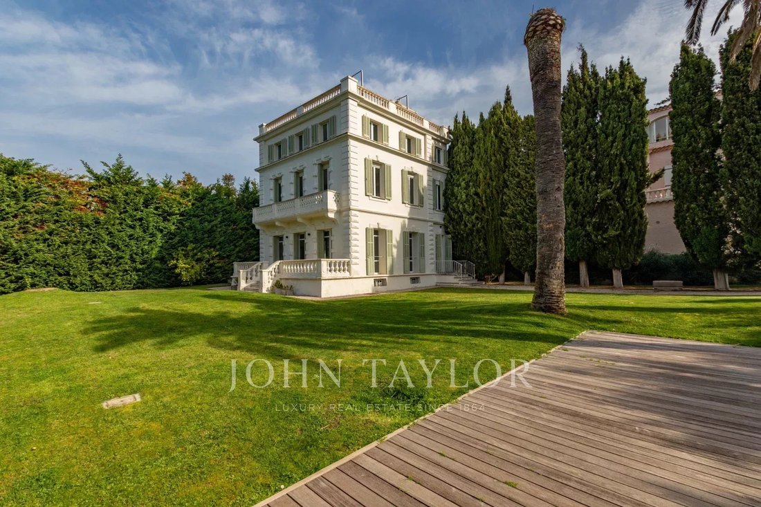 Villa in Juan les Pins-Gallice, Antibes, France 2 - 15413467