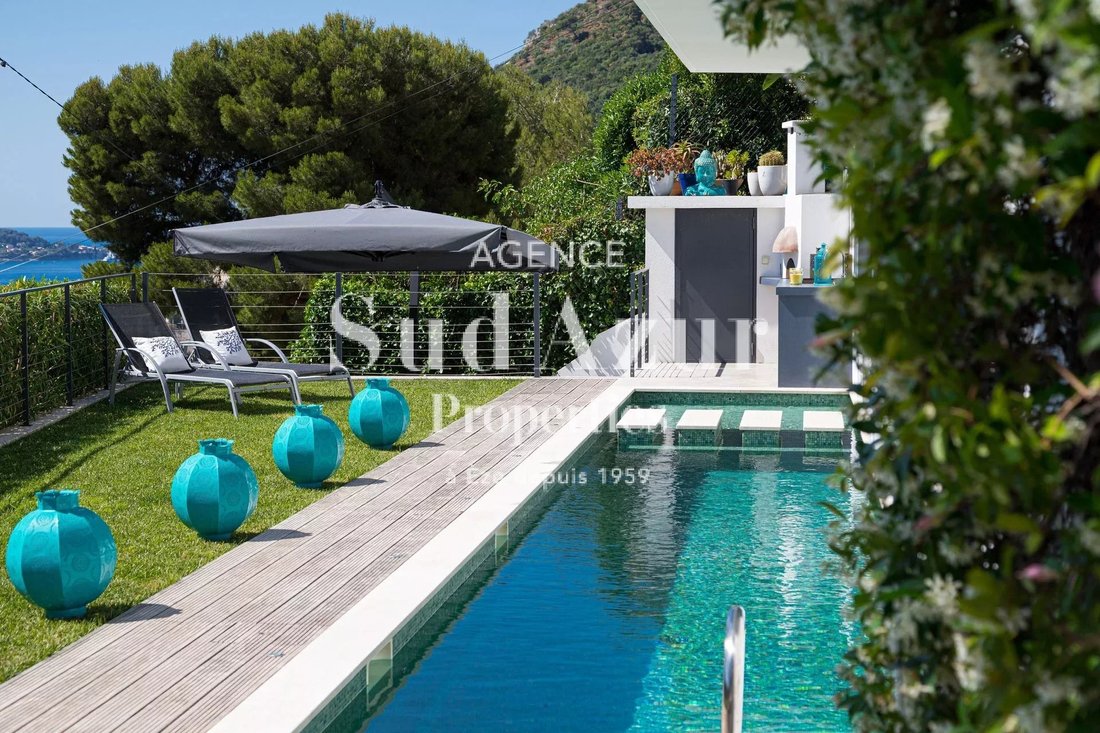 House in Èze, Provence-Alpes-Côte d'Azur, France 2 - 11936902