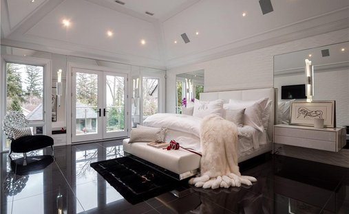 Estate in Oakville, Ontario, Canada 1