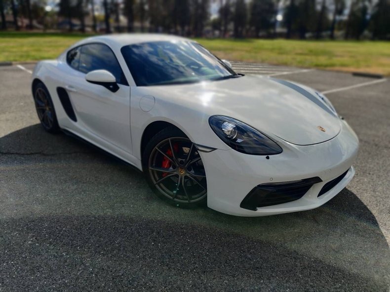 Coupe in Glendale, United States 5 - 15418771