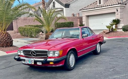 1986 Mercedes-Benz 560 SL in Glendale, United States 1