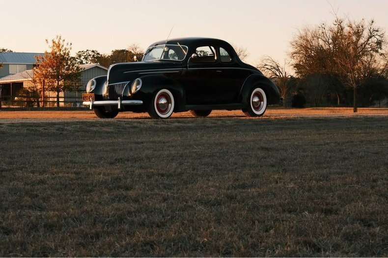 Coupe in Glendale, United States 1 - 15418769