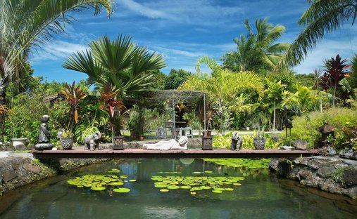 House in Paparā, Windward Islands, French Polynesia 1