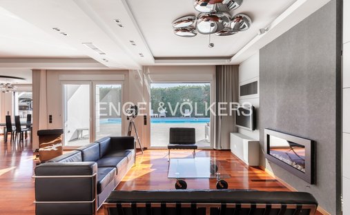 Residenza a Thermi, Decentralized Administration of Macedonia and Thrace, Grecia 1