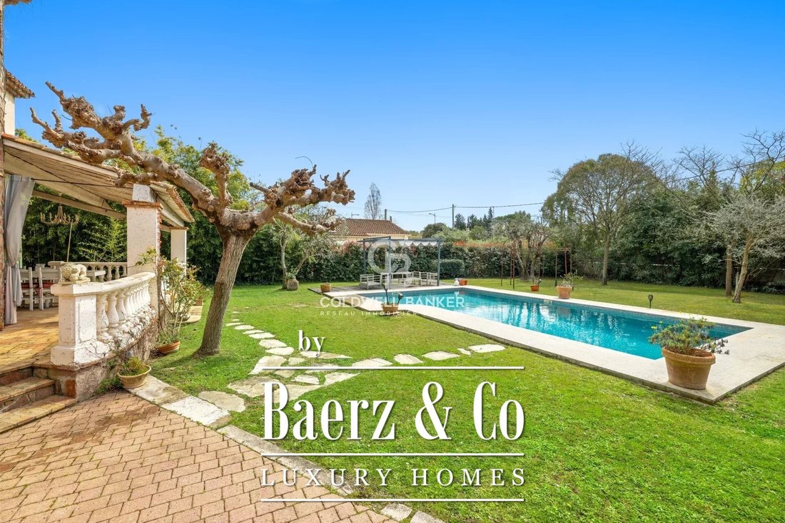 Estate in Mougins, Provence-Alpes-Côte d'Azur, France 2 - 15414695