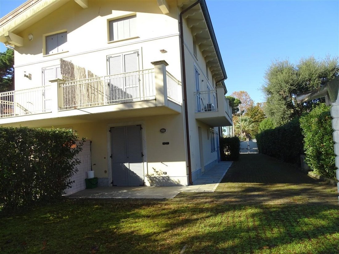 Country House in Cinquale, Montignoso, Tuscany 3 - 15414500