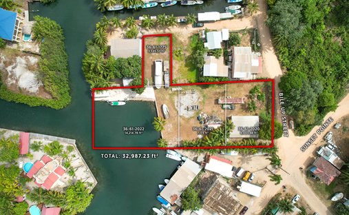 Land in Placencia, Stann Creek District, Belize 1