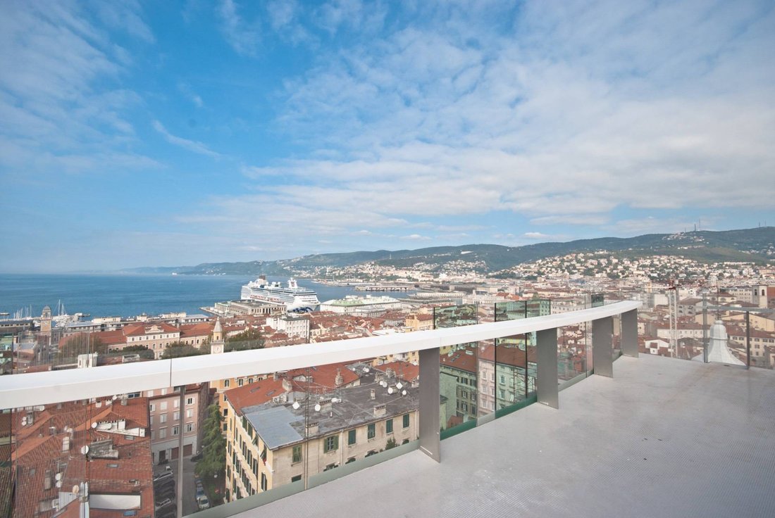 Appartement à Trieste, Frioul-Vénétie julienne, Italie 3 - 15414433