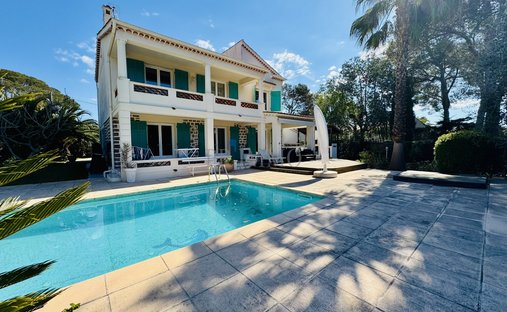 Villa in Boulouris, Saint-Raphaël, France 1