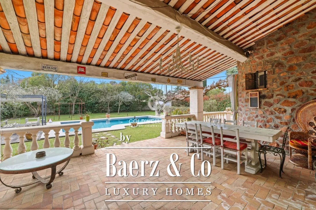 Estate in Mougins, Provence-Alpes-Côte d'Azur, France 3 - 15414695