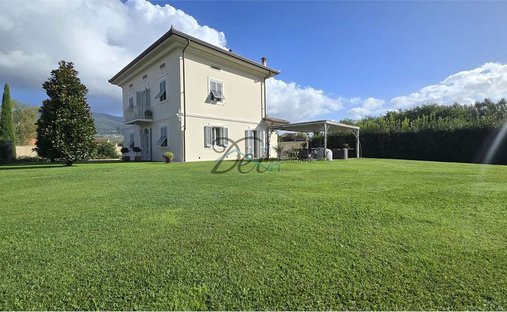 Villa in Camigliano, Capannori, Tuscany 1