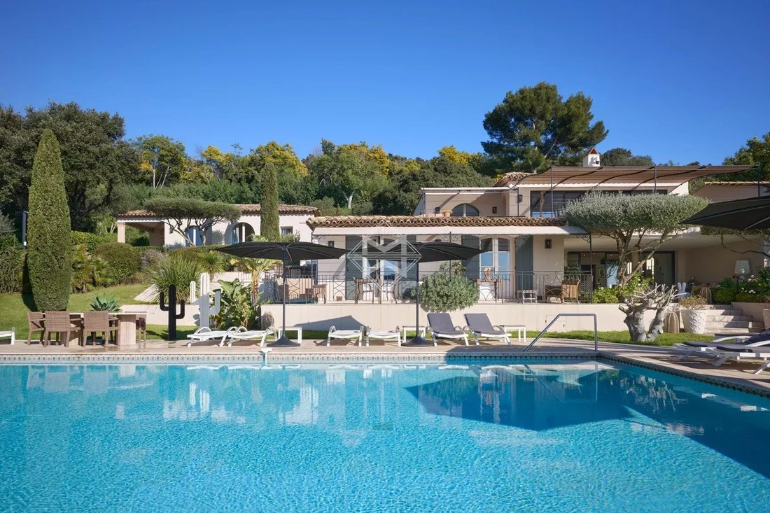 Villa in La Croix-Valmer, Provence-Alpes-Côte d'Azur, France 5 - 15413317