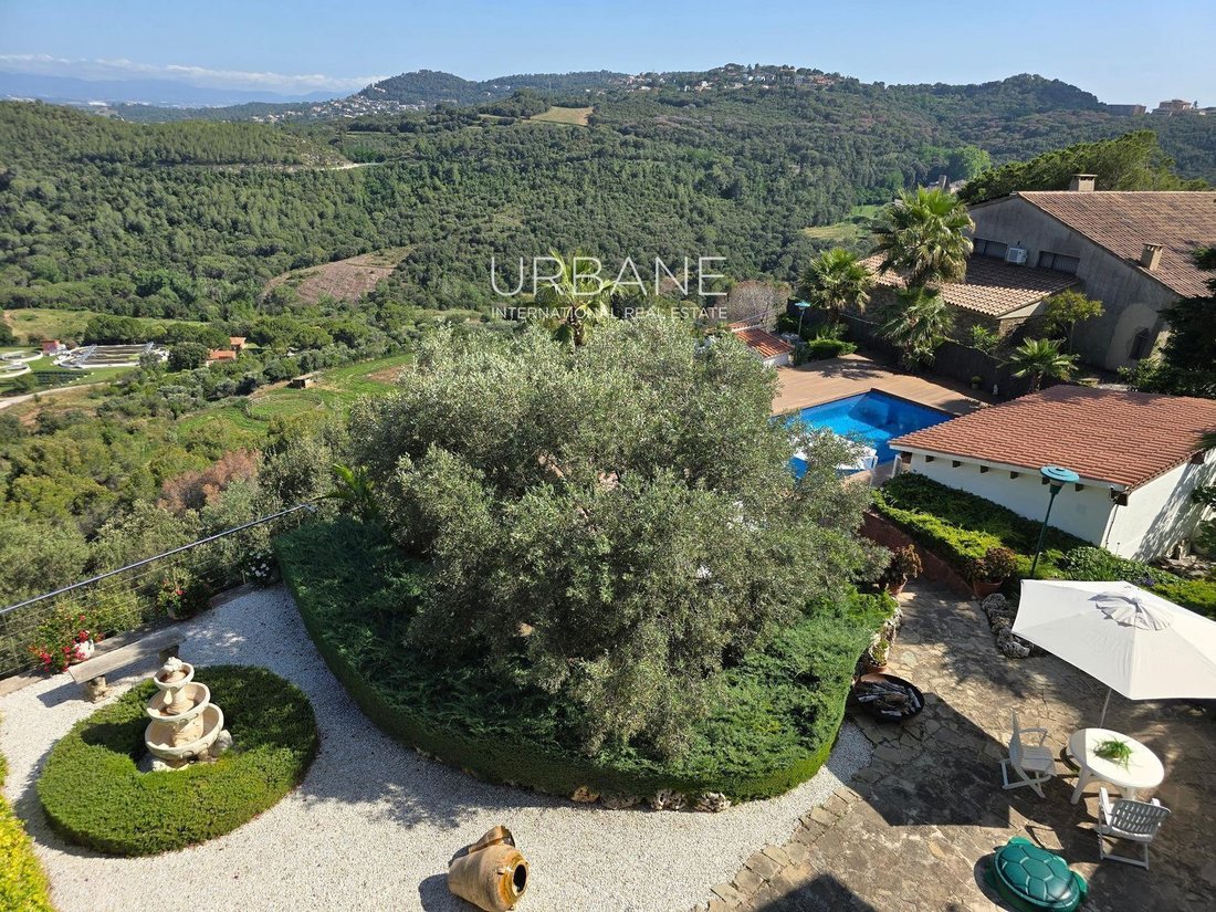 Villa in Sant Feliu de Codines, Catalonia, Spain 2 - 15415918