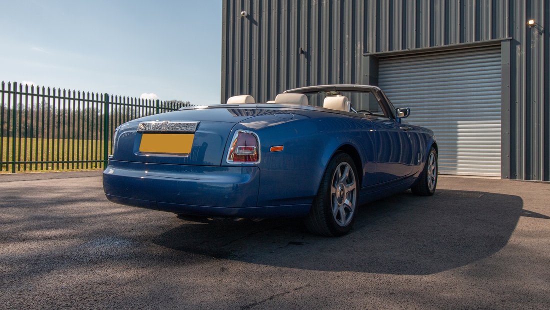 Cabriolet in Sunningdale, United Kingdom 4 - 15395110